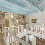 Beyazhan Hotel